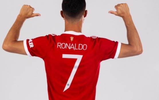 Тениската на Роналдо чупи рекорди: Продажбите стигнаха 218 млн. евро